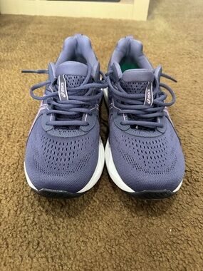 Womens 10 W ASICS Gel Contend 9